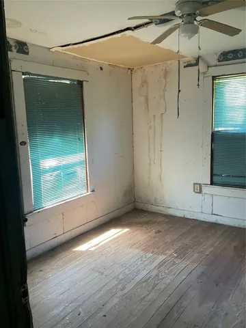 $40,000 | 908 North Vogelsang Avenue, Cameron, TX 76520