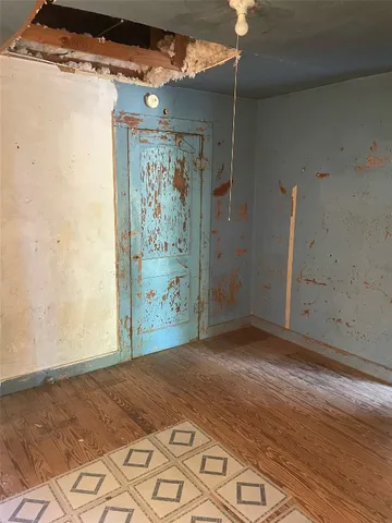 $40,000 | 908 North Vogelsang Avenue, Cameron, TX 76520