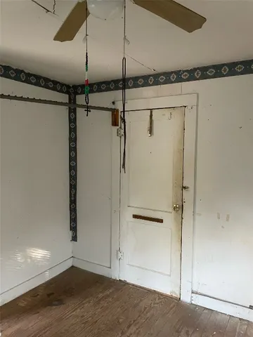 $40,000 | 908 North Vogelsang Avenue, Cameron, TX 76520