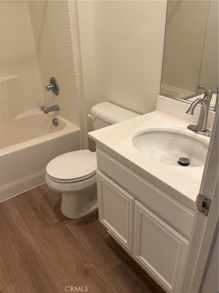 4420 Kristen Court Riverside, CA 92501 - Photo 34 of 39 SECONDARY BATHROOM