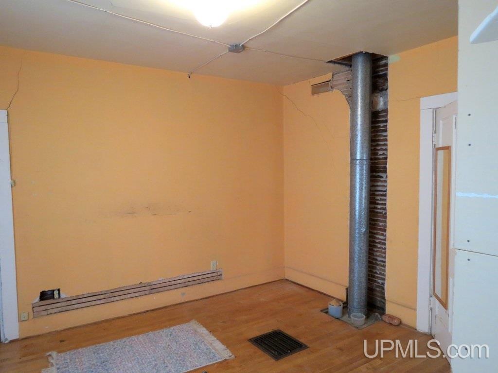 104 Queen Road Negaunee, MI 49866 - Photo 19 of 24