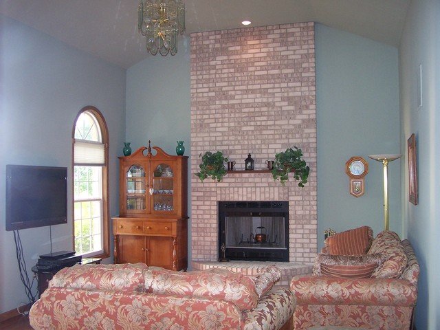 3568 East 28th Road Seneca, IL 61360 - Photo 6 of 19 a bedroom with a bed and a fireplace