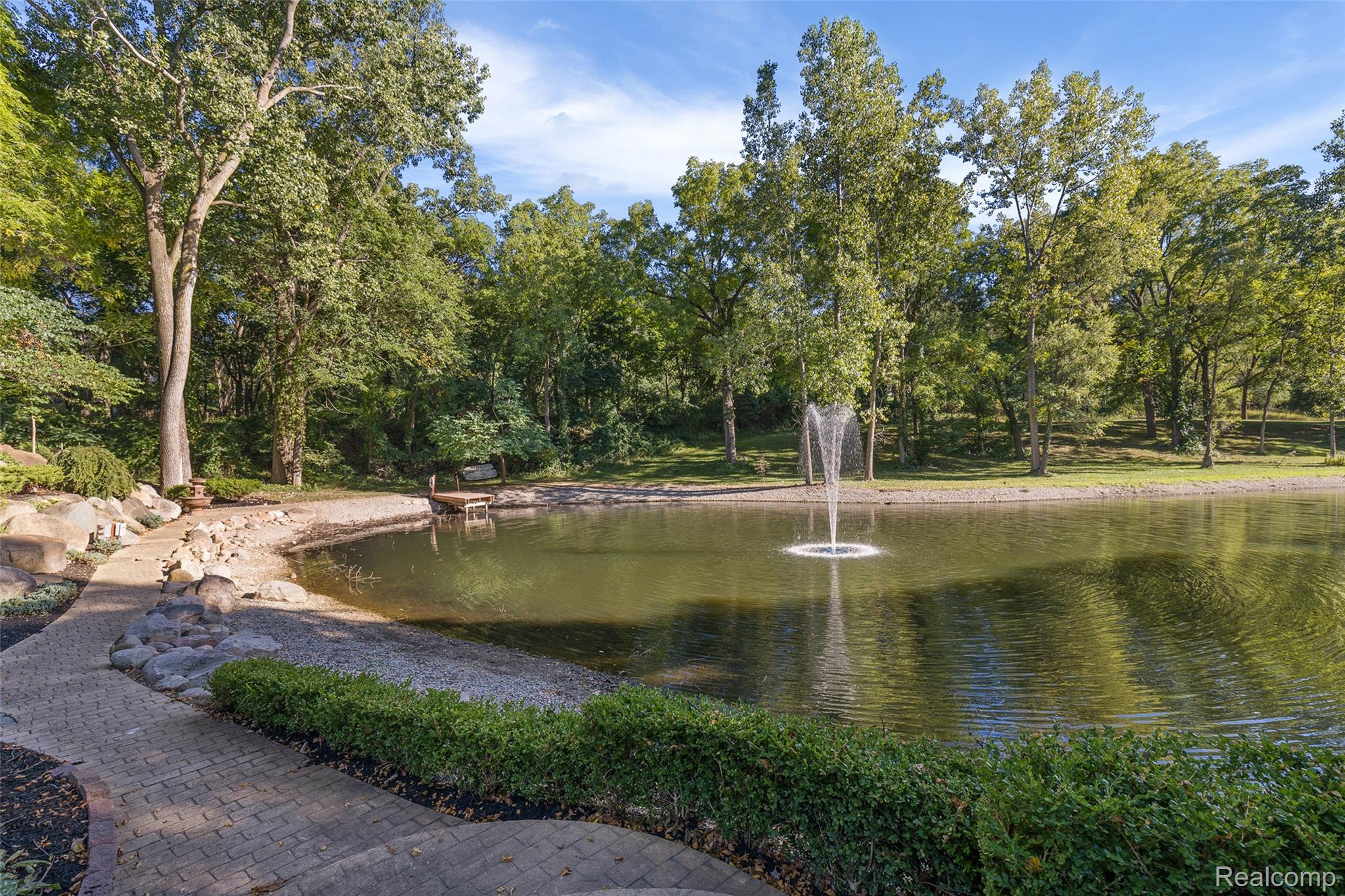 255 Camelot Way Rochester, MI 48306 - Photo 49 of 49 255 Camelot Way-15.jpg