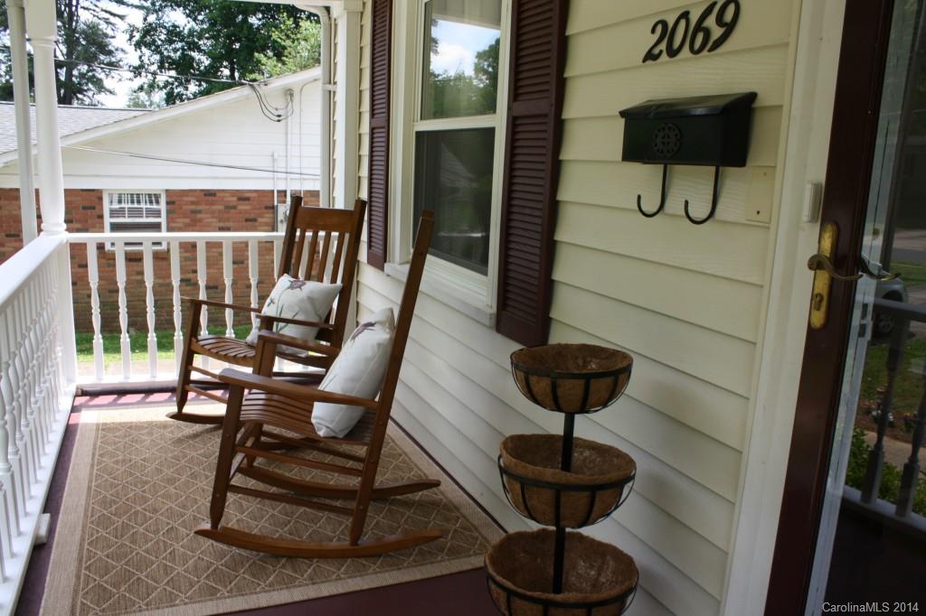 2069 Eaton Road, Unit 11 Charlotte, NC 28205 - Photo 2 of 23 Gallery Image 2