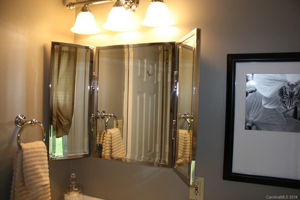 2069 Eaton Road, Unit 11 Charlotte, NC 28205 - Photo 14 of 23 Gallery Image 14