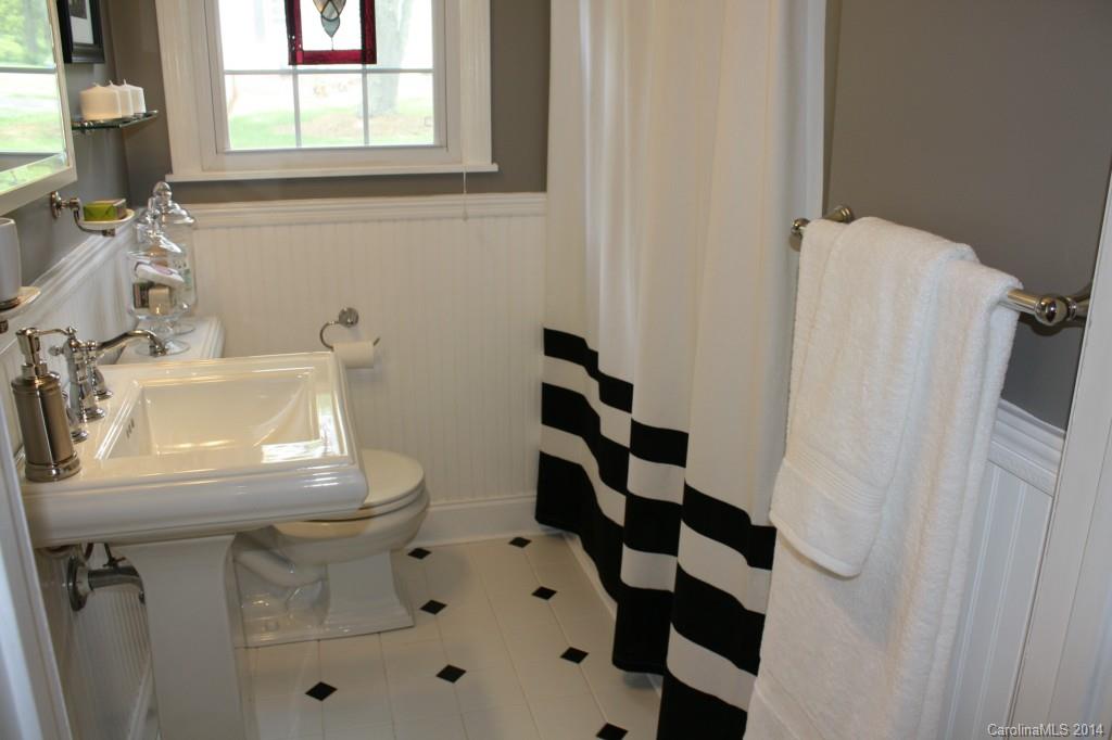 2069 Eaton Road, Unit 11 Charlotte, NC 28205 - Photo 16 of 23 Gallery Image 16