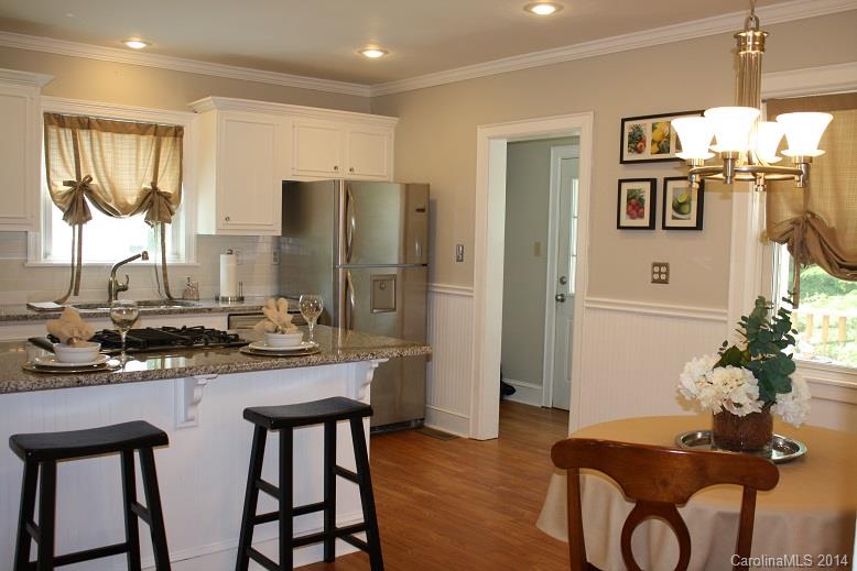 2069 Eaton Road, Unit 11 Charlotte, NC 28205 - Photo 6 of 23 Gallery Image 6