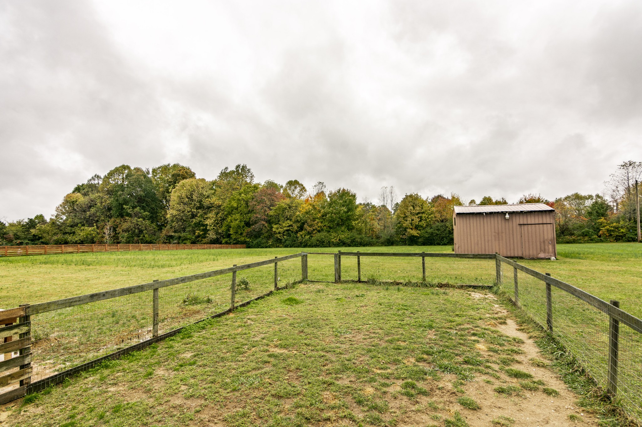 128 East Biggs Road Portland, TN 37148 - Photo 35 of 43 a view of a terrace with skyline