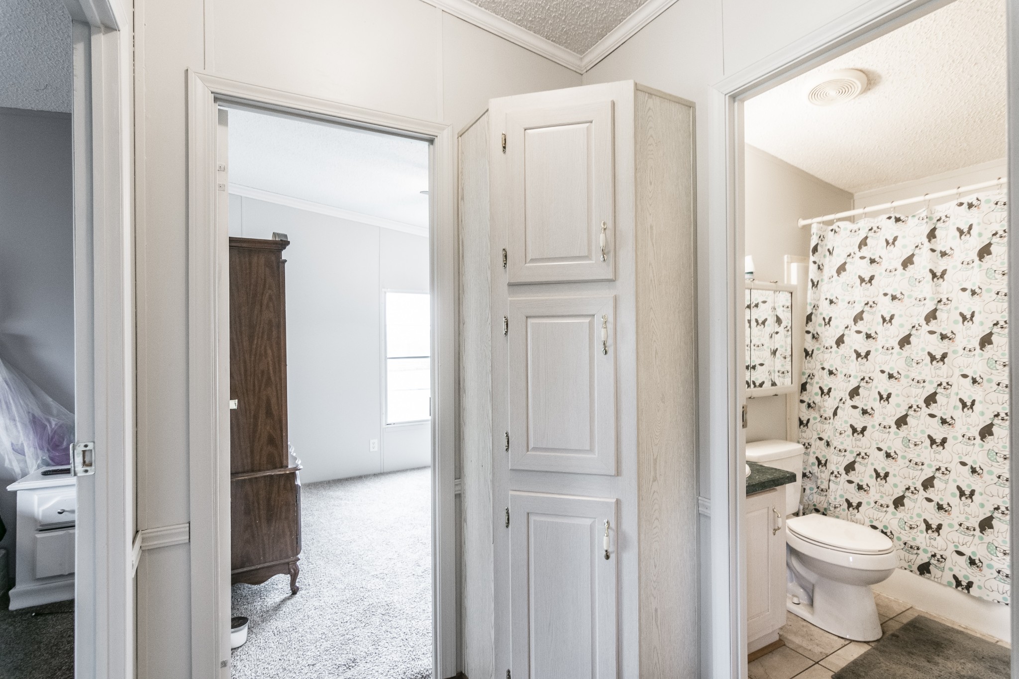 128 East Biggs Road Portland, TN 37148 - Photo 10 of 43 a bathroom with a toilet and a shower