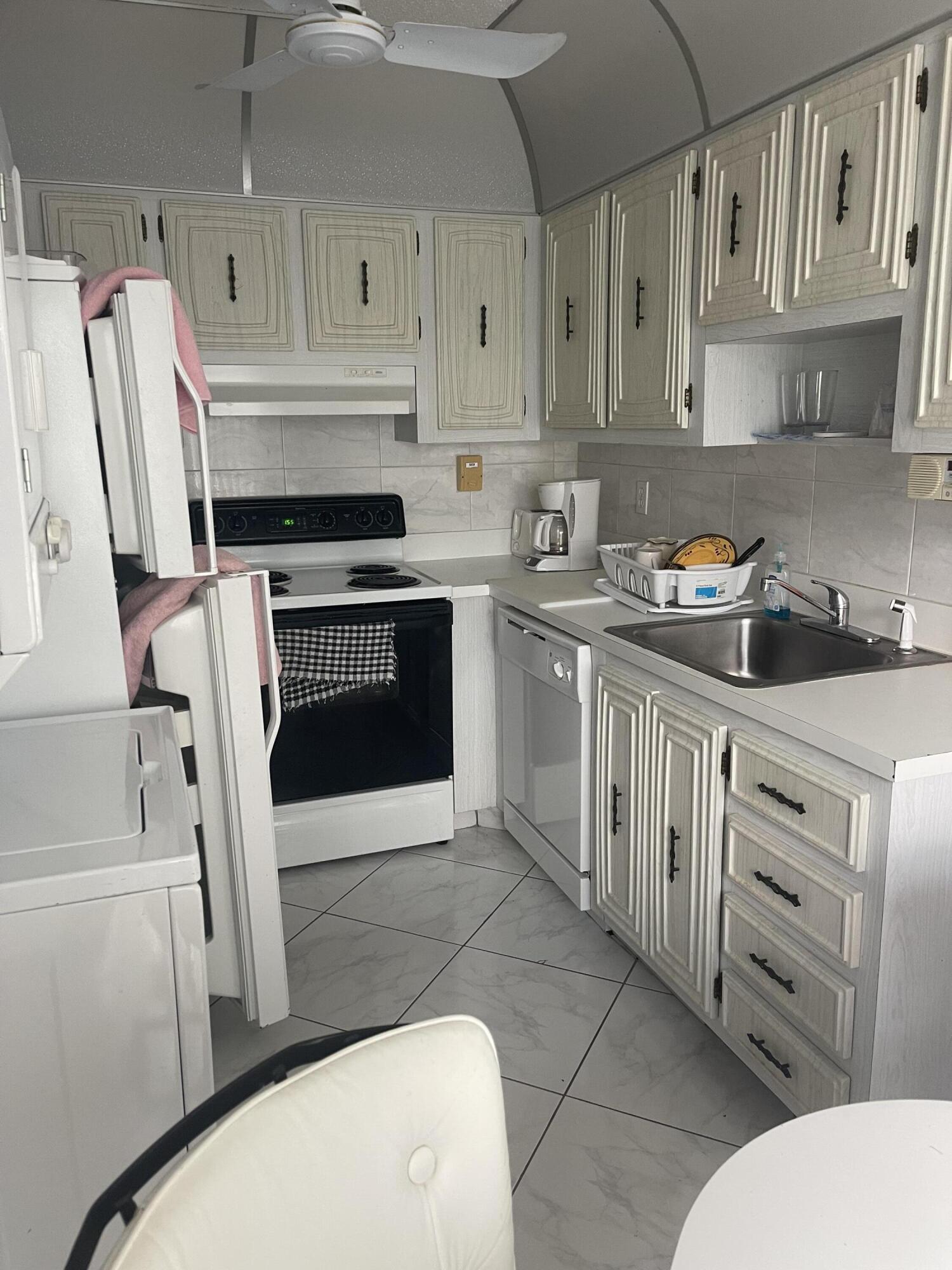 20831 Wendall Terrace Boca Raton, FL 33433 - Photo 3 of 15 IMG_2742