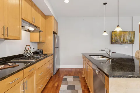 $340,000 | 1060 Grand Avenue, Unit 204, St. Paul, MN 55105