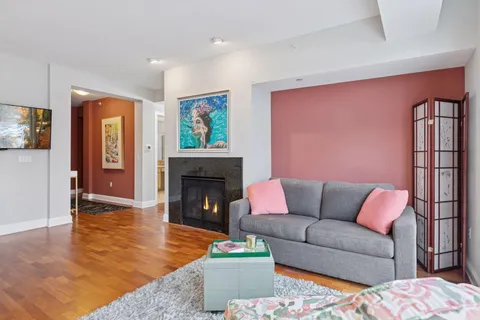 $340,000 | 1060 Grand Avenue, Unit 204, St. Paul, MN 55105