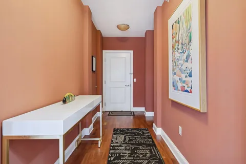 $340,000 | 1060 Grand Avenue, Unit 204, St. Paul, MN 55105