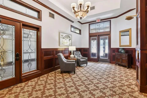 $340,000 | 1060 Grand Avenue, Unit 204, St. Paul, MN 55105