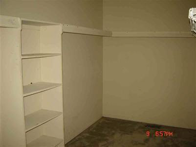 516 Shellbourne Drive Rochester, MI 48309 - Photo 4 of 14 20271087-3.JPG