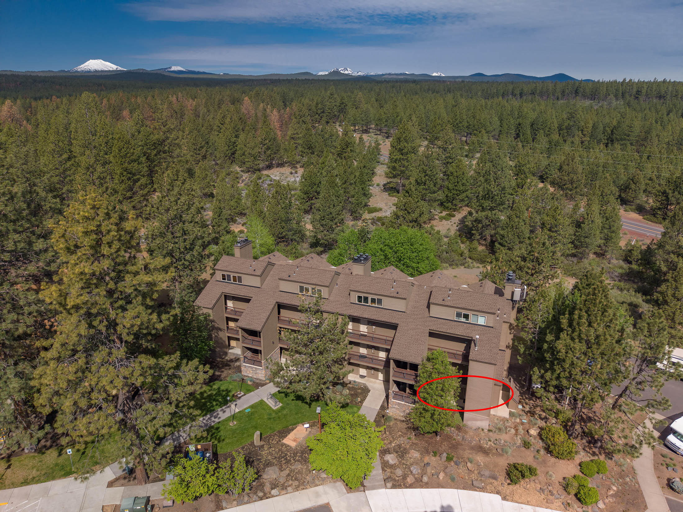 18575 Southwest Century Drive, Unit 2018 Bend, OR 97702 - Photo 23 of 32 an aerial view of multiple house