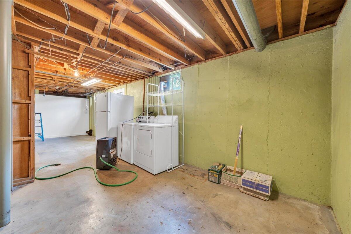409 Decatur Circle Salem, VA 24153 - Photo 31 of 47 31-MIB06357