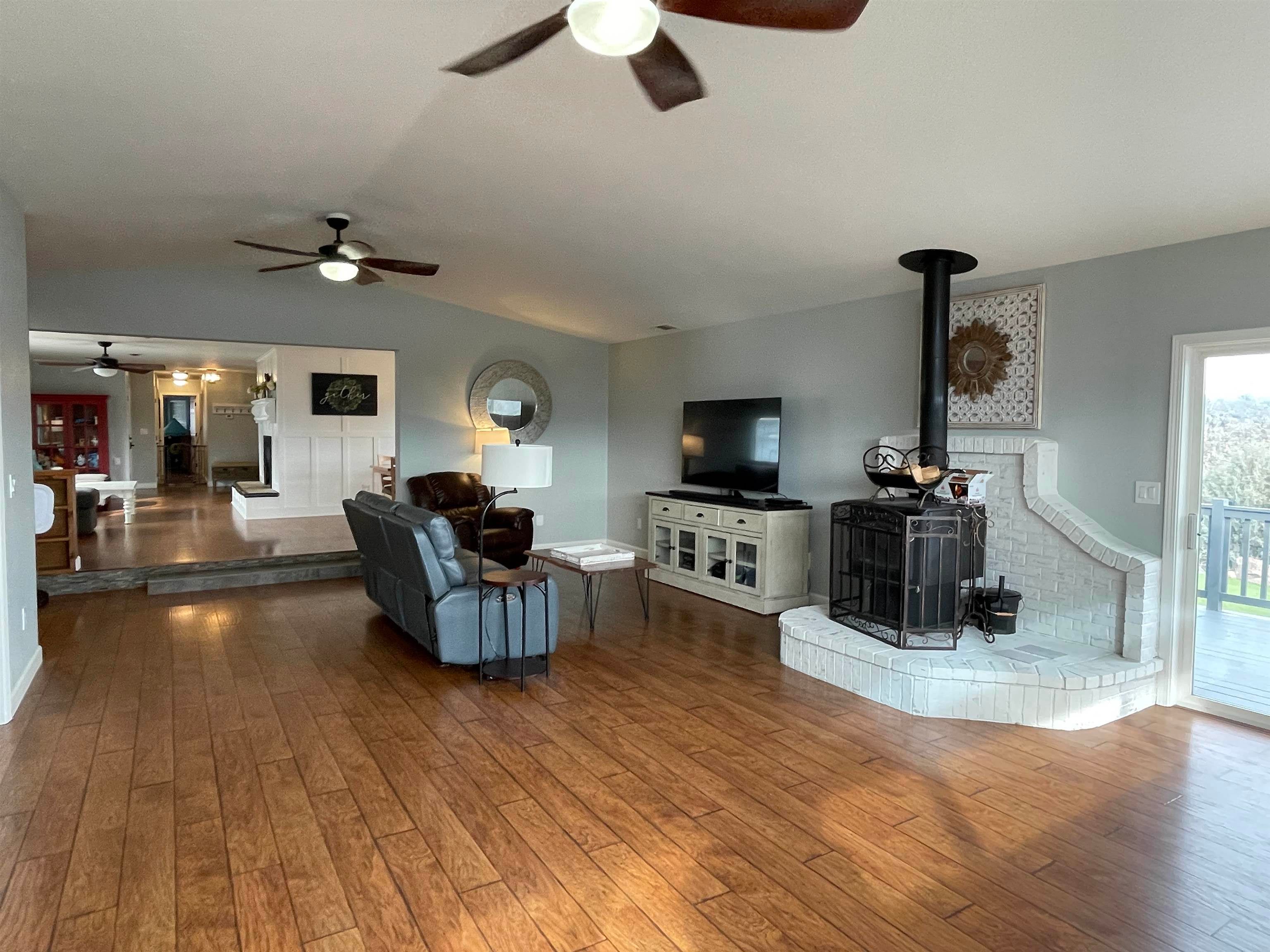 400 Holcomb Road Montague, CA 96064 - Photo 15 of 46 Gallery Image 15