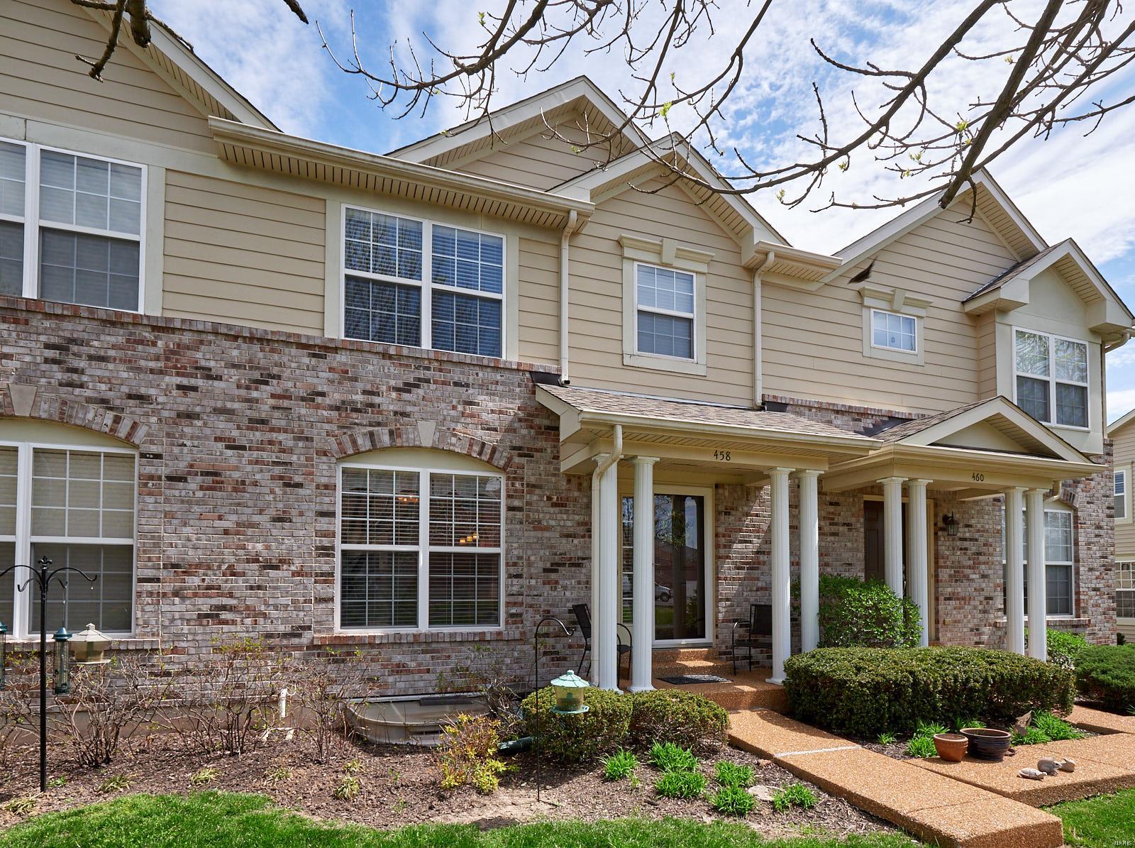 458 Coachgate Court Ballwin, MO 63021 - Photo 3 of 41 Gallery Image 3