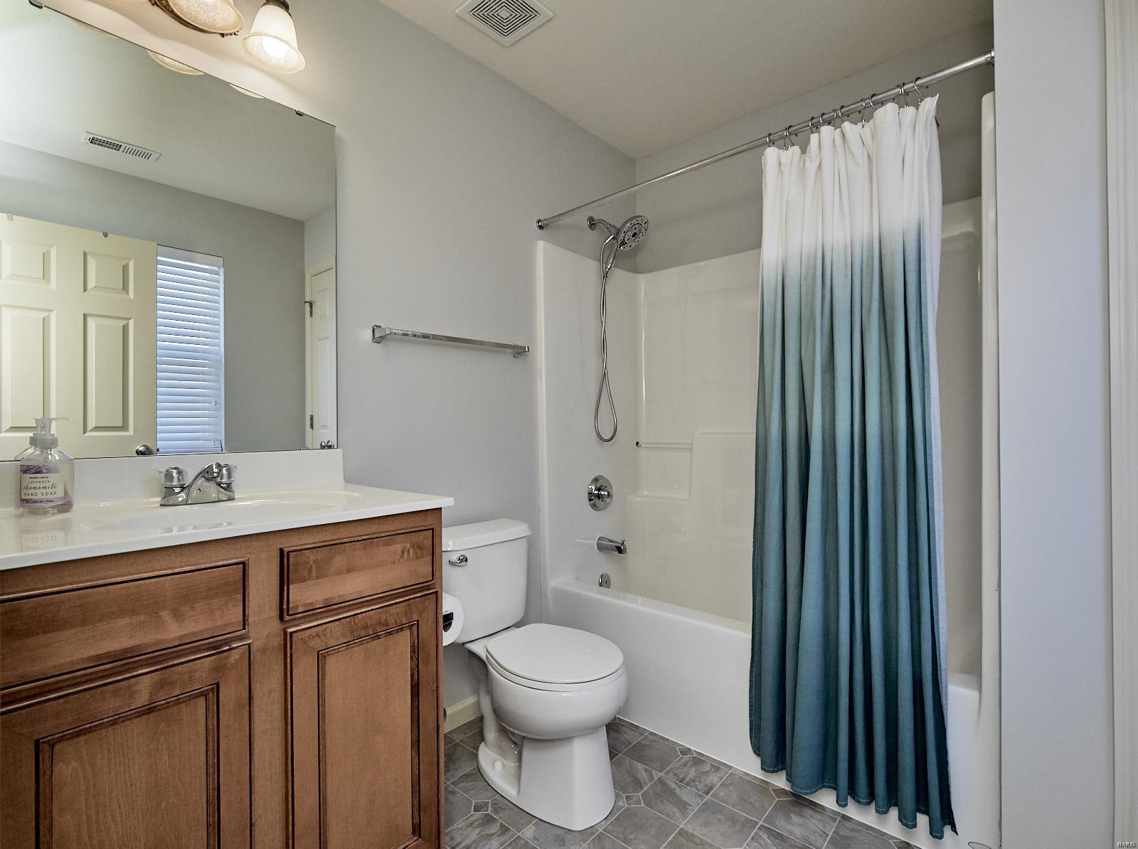 458 Coachgate Court Ballwin, MO 63021 - Photo 23 of 41 Gallery Image 23