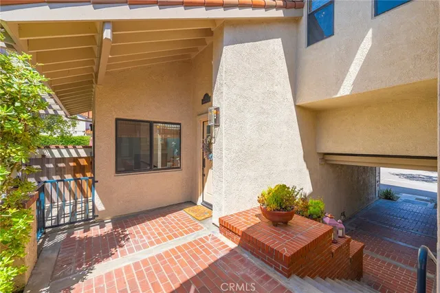 $7,000 | 4 Santa Cruz Court, Manhattan Beach, CA 90266