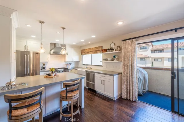 $7,000 | 4 Santa Cruz Court, Manhattan Beach, CA 90266