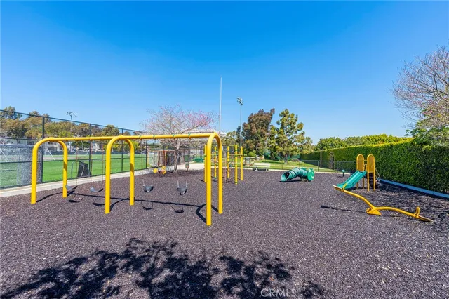 $7,000 | 4 Santa Cruz Court, Manhattan Beach, CA 90266