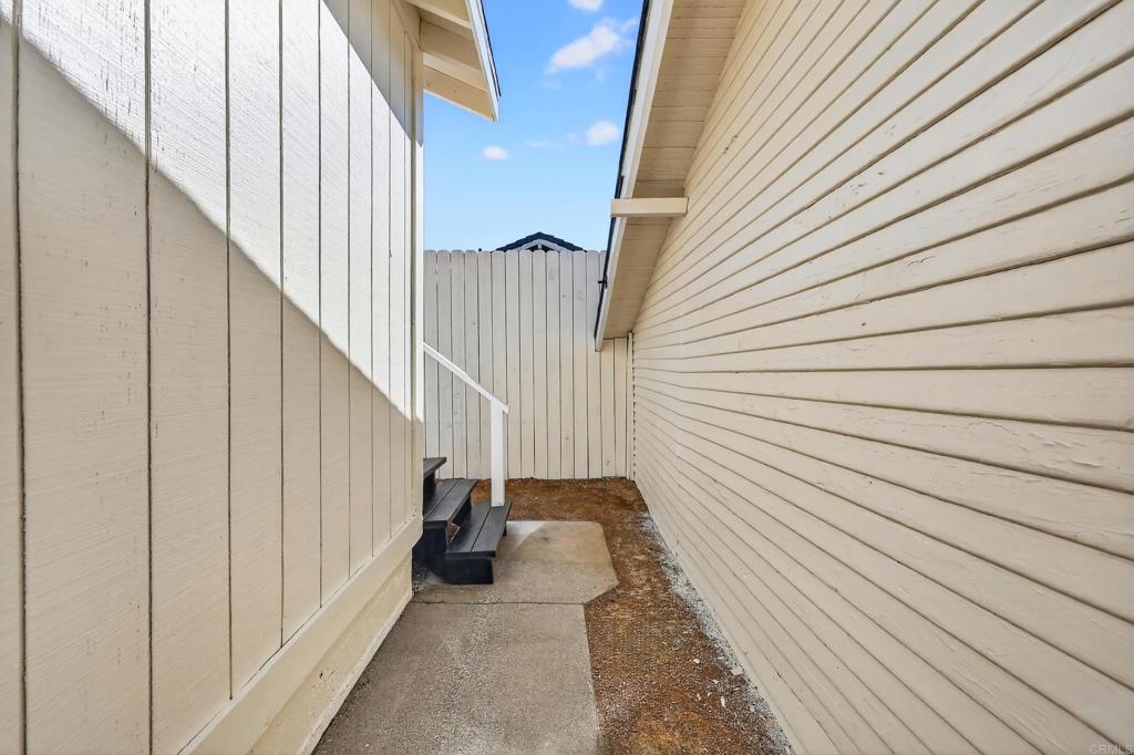 1530 East Appleton Street Long Beach, CA 90802 - Photo 48 of 61 a view of a pathway with a patio