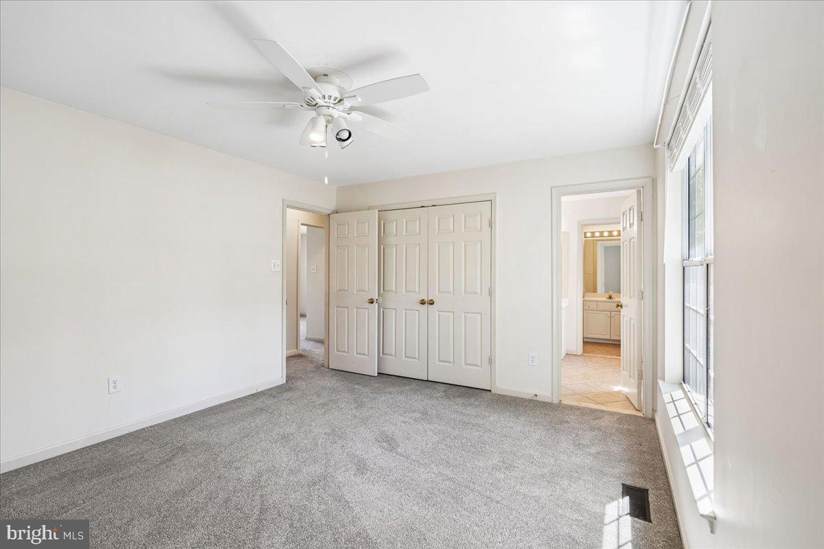 18512 Fiddleleaf Terrace Olney, MD 20832 - Photo 28 of 33