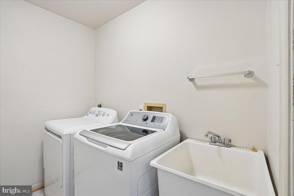 18512 Fiddleleaf Terrace Olney, MD 20832 - Photo 32 of 33