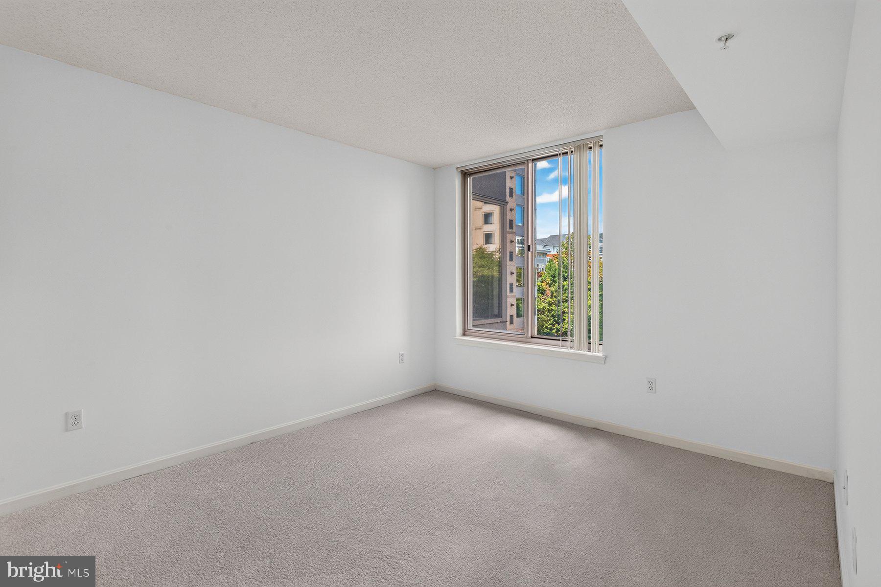 2726 Gallows Road, Unit 101 Vienna, VA 22180 - Photo 10 of 25 Bright and airy blank canvas space.