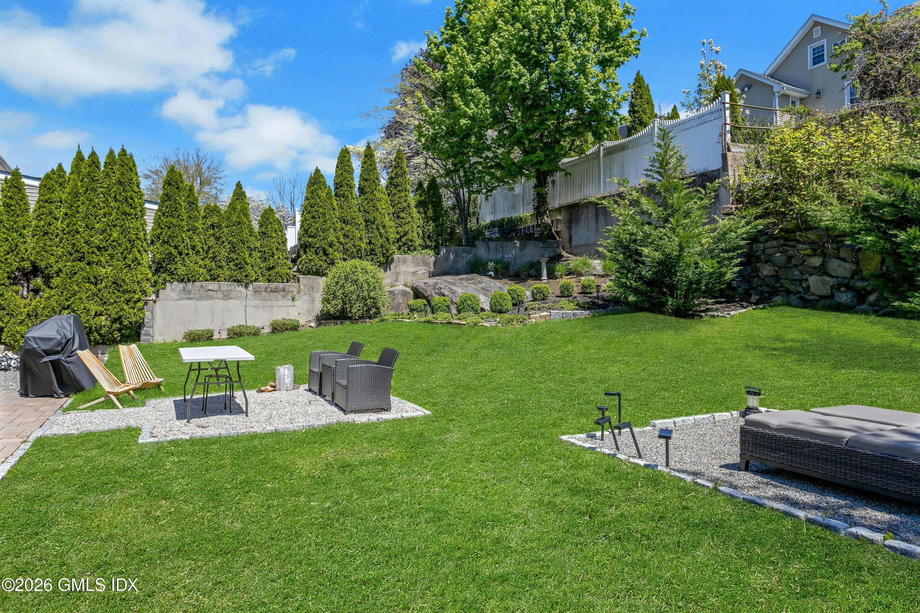 37 Gerry Street, Unit A Greenwich, CT 06830 - Photo 19 of 23 019-491883-_X0A4287_14599404