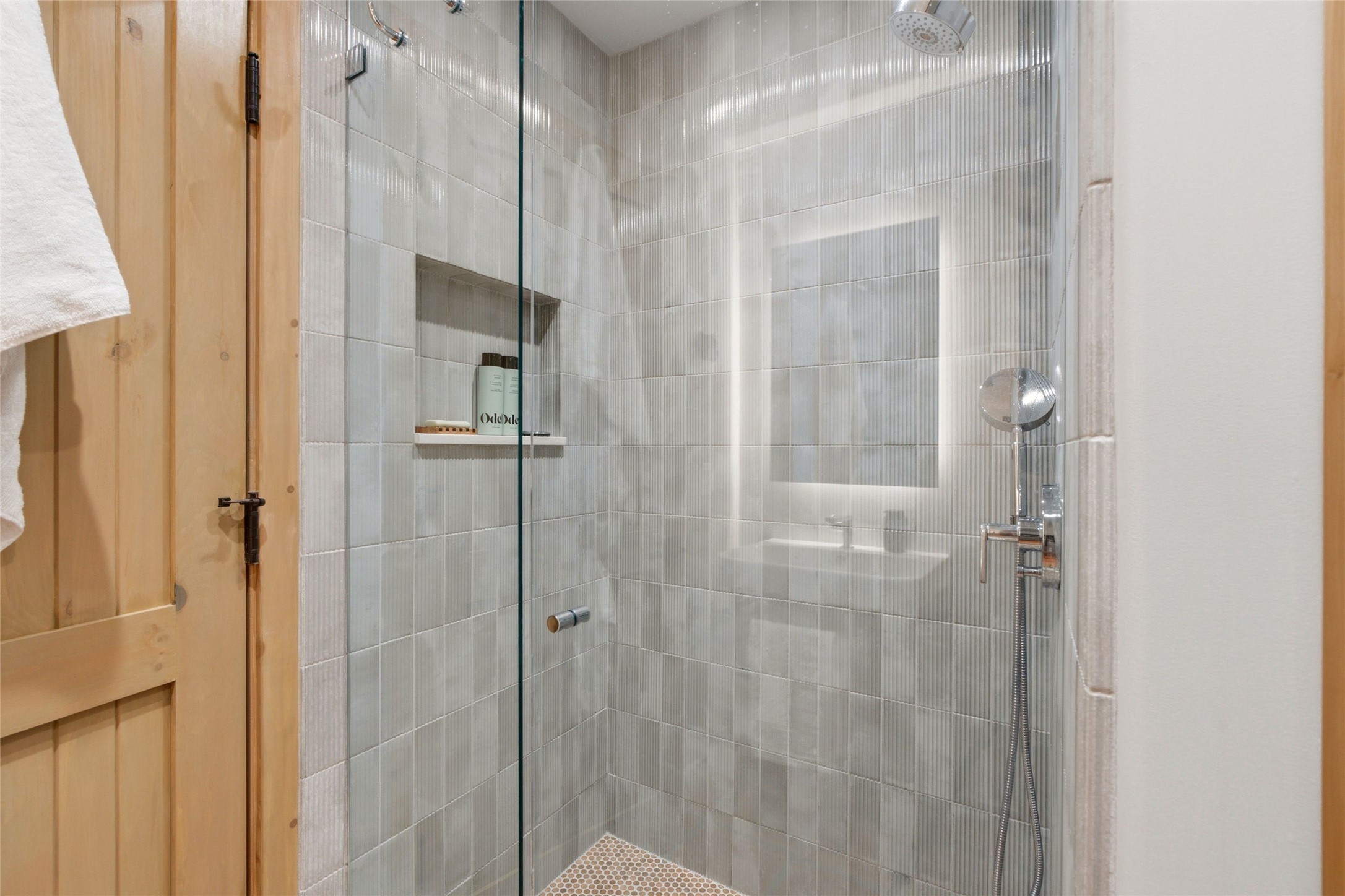 667 Gonzales Road Santa Fe, NM 87501 - Photo 21 of 44 Bathroom 2 Shower
