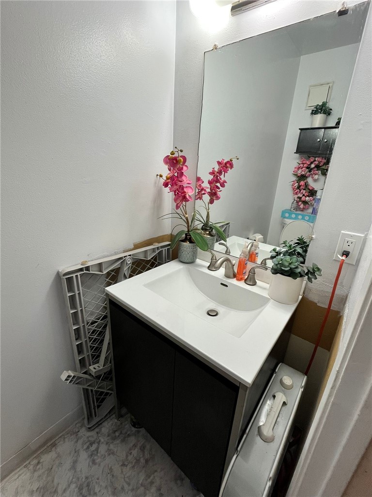 1731 Ellis Street, Unit 16 Concord, CA 94520 - Photo 12 of 20 a view of a room with furniture and flowers