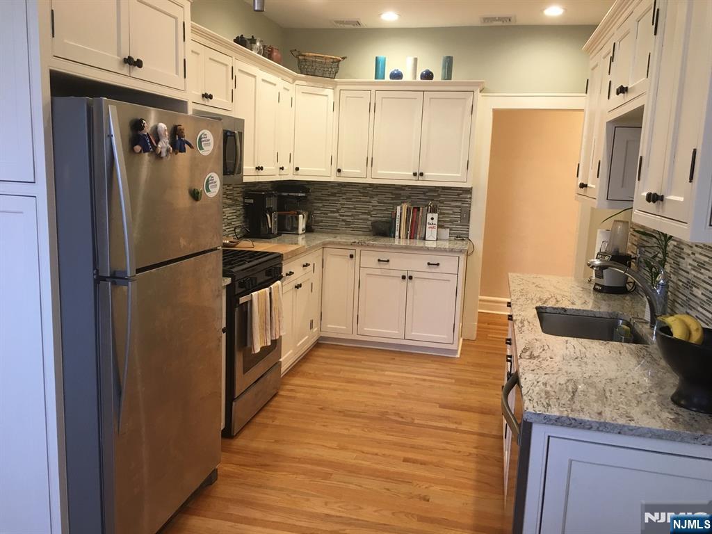 1 Laurel Place Montclair, NJ 07043 - Photo 12 of 24