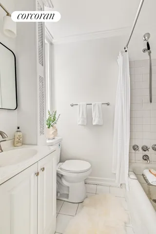 $1,650,000 | 21 East 90th Street, Unit 2D | Upper East Side