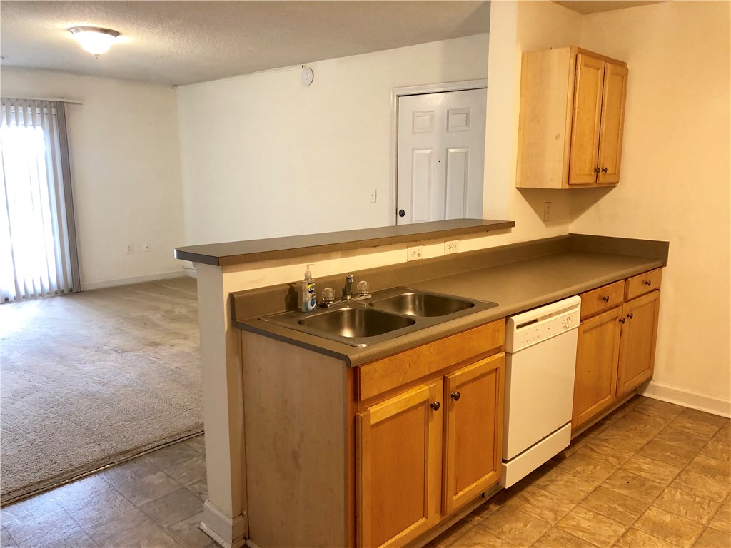 701 Harts Cove Way Seneca, SC 29678 - Photo 10 of 28