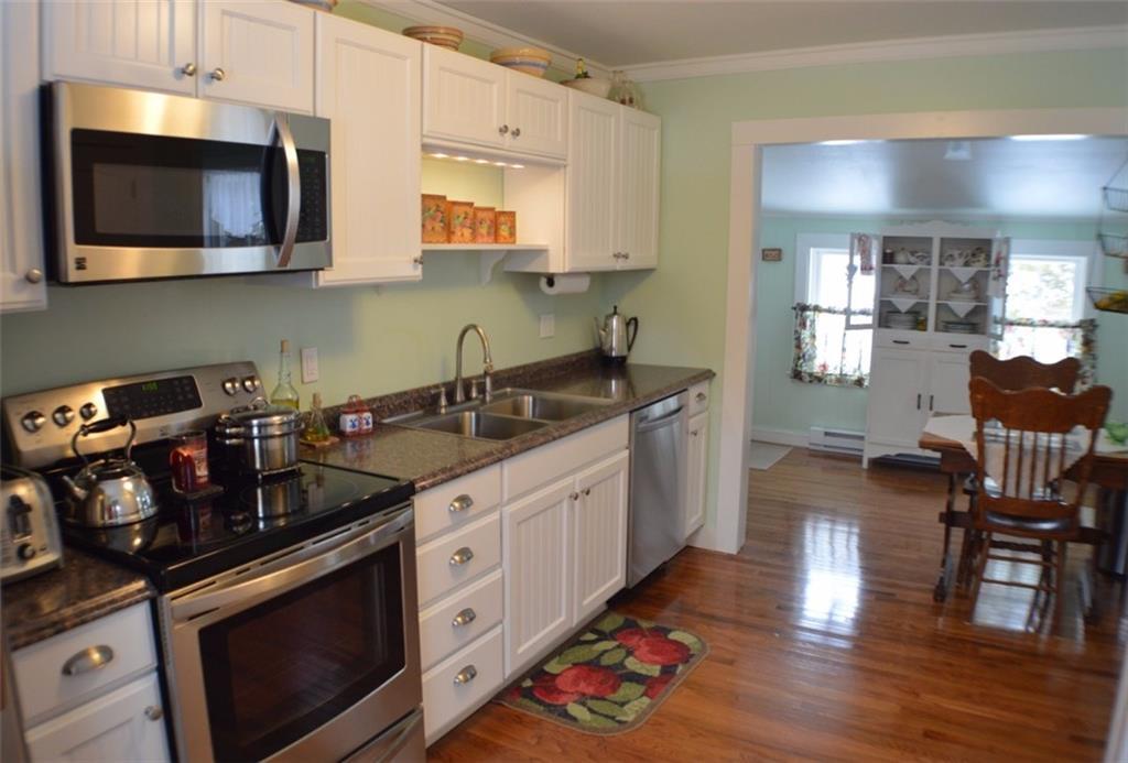 304 Cole Road Kennebunk, ME 04043 - Photo 5 of 14 Photo