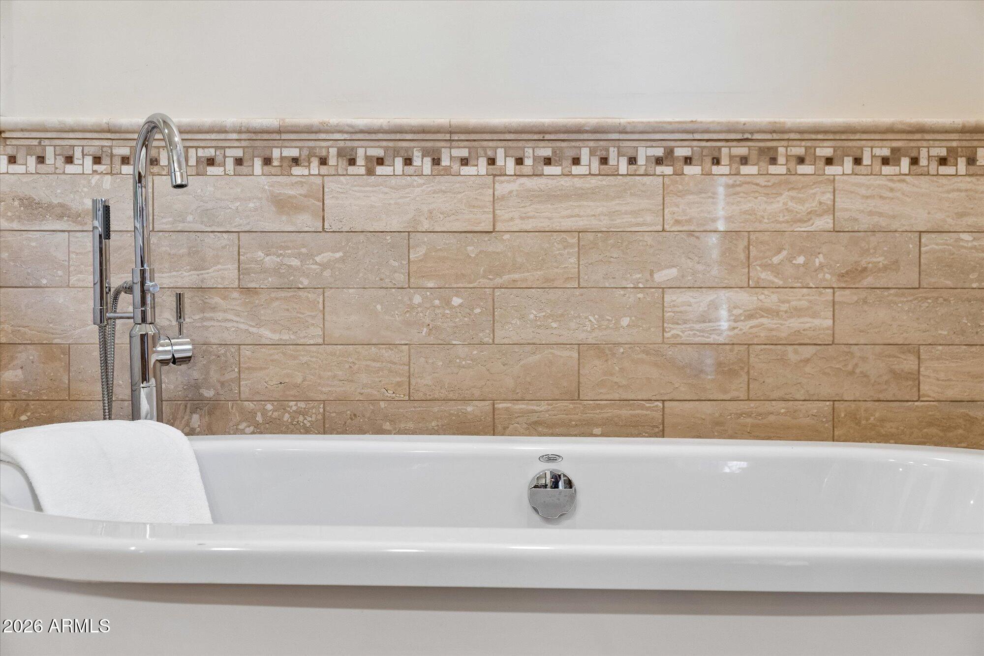 1440 West Irvine Road Phoenix, AZ 85086 - Photo 25 of 57 Large Soaking Tub