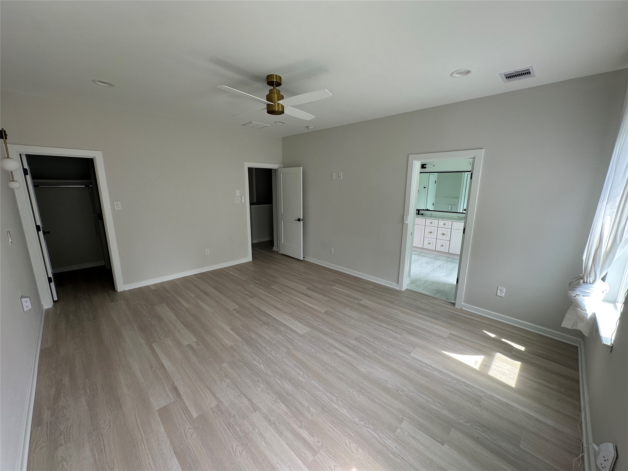 2032 West Tidwell Road Houston, TX 77091 - Photo 11 of 32