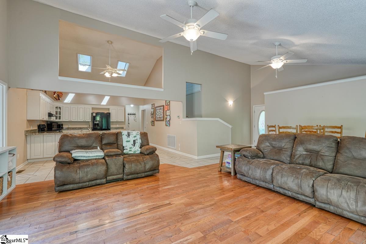112 Jonquil Drive Inman, SC 29349 - Photo 4 of 34