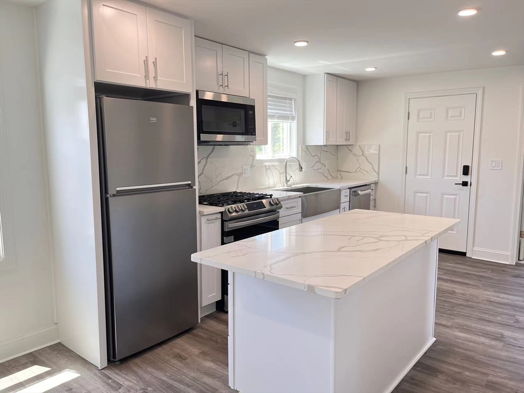336 Lowell Street, Unit 2 Somerville, MA 02145 - Photo 9 of 15