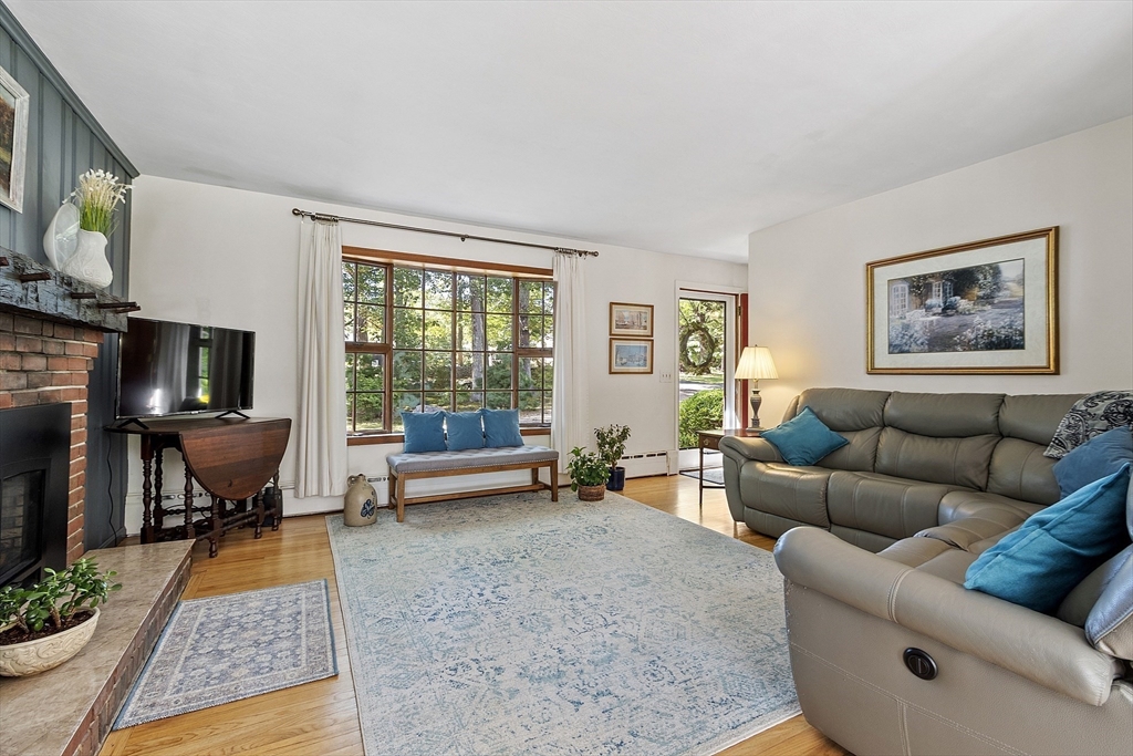 25 Old Coach Road Barre, MA 01005 - Photo 5 of 41