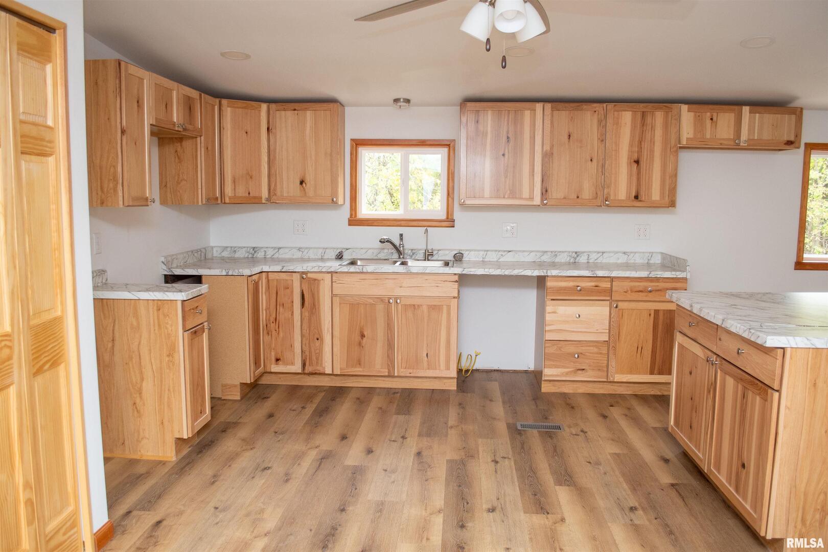 13240 Vandamme Road Prophetstown, IL 61277 - Photo 9 of 29