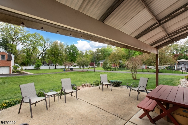 1 Renda Place Green Brook, NJ 08812 - Photo 2 of 23 Gallery Image 2