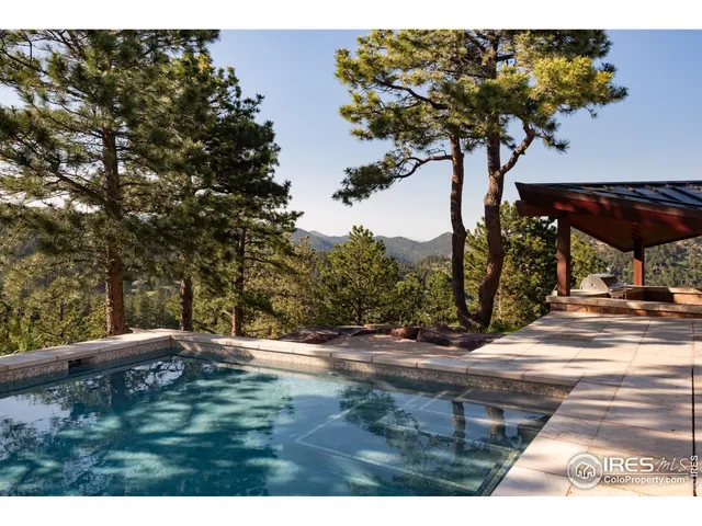 a view of outdoor space