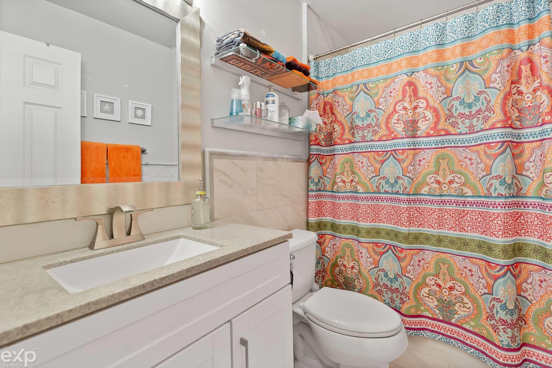 490 Miller Avenue Rochester, MI 48307 - Photo 13 of 20 Bathroom