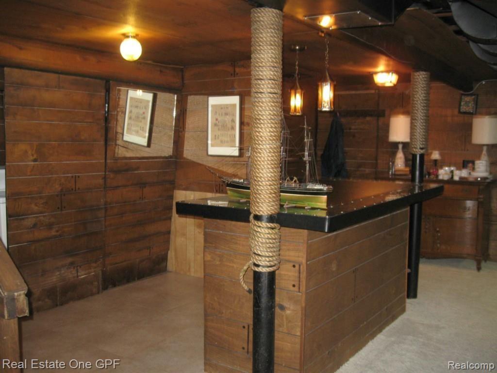 1783 Oxford Road Grosse Pointe, MI 48236 - Photo 15 of 21 15 IMG_1501.jpg
