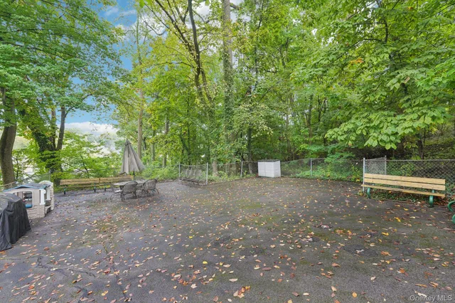 $220,000 | 2035 Central Park Avenue, Unit 1K, Yonkers, NY 10710