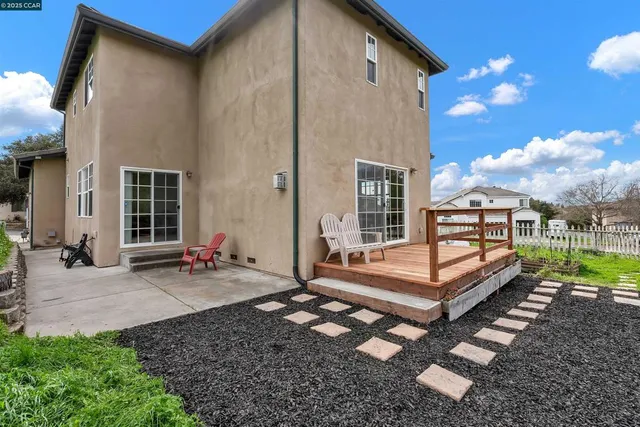 $875,000 | 213-213 North Rancho Place, Pinole, CA 94564